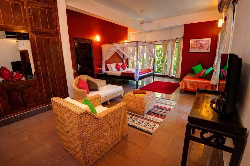 The Willow Boutique Hotel Phnompen Kültér fotó