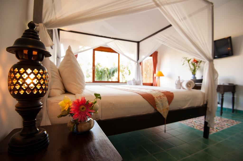The Willow Boutique Hotel Phnompen Kültér fotó
