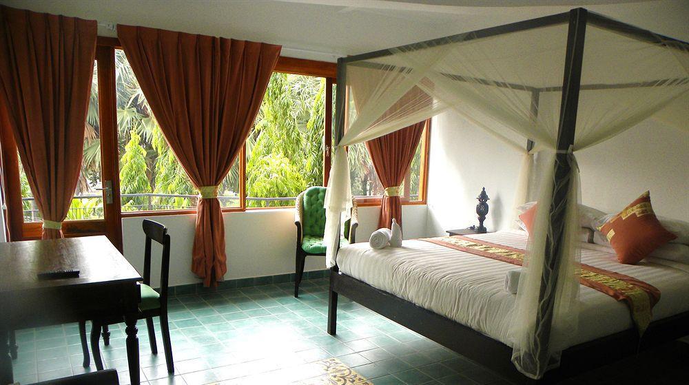 The Willow Boutique Hotel Phnompen Kültér fotó