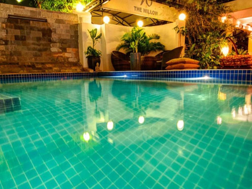 The Willow Boutique Hotel Phnompen Kültér fotó