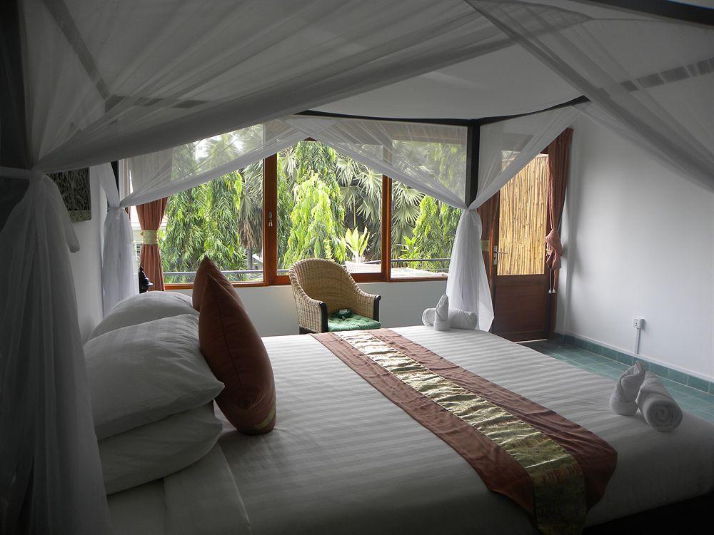 The Willow Boutique Hotel Phnompen Kültér fotó