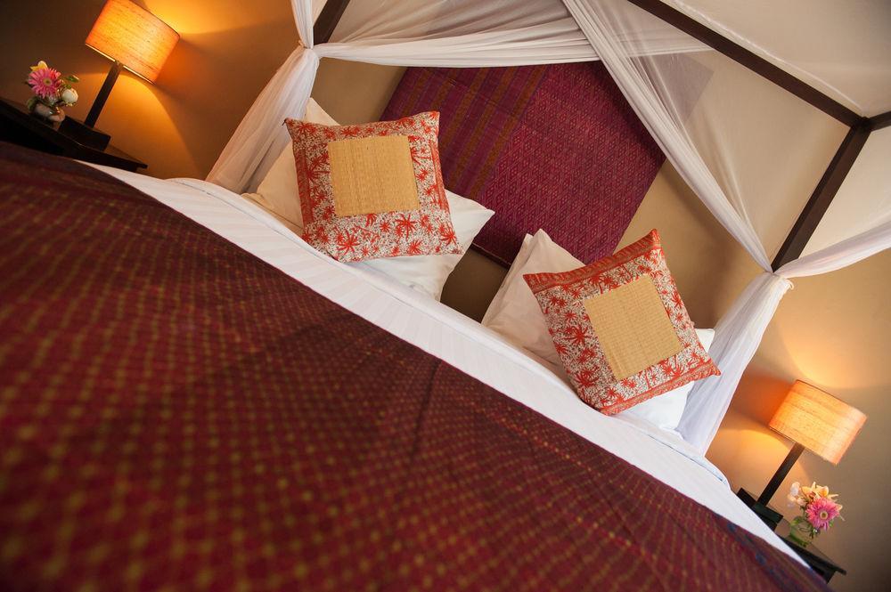 The Willow Boutique Hotel Phnompen Kültér fotó